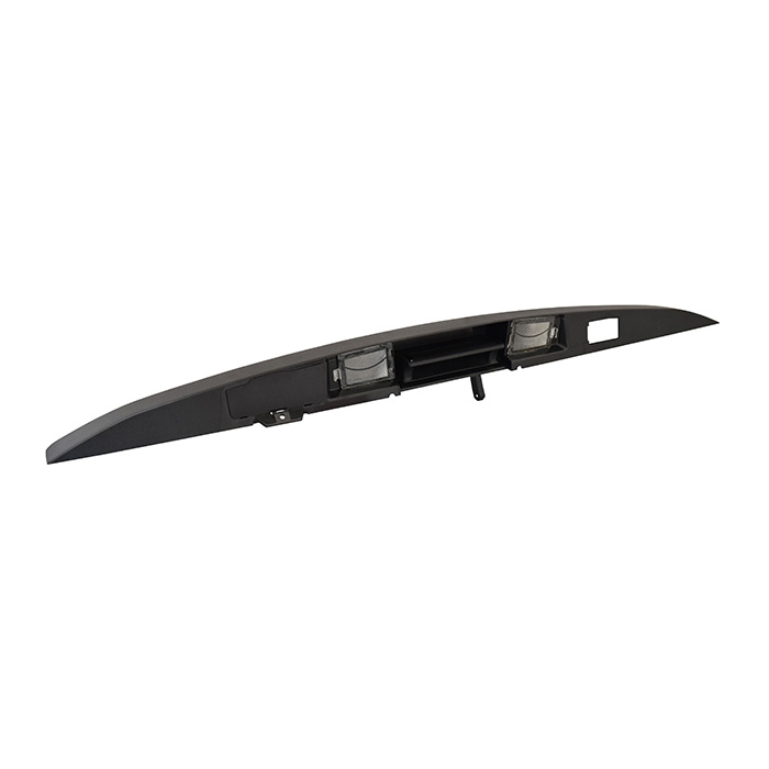 MOLDURA 5TA PUERTA JP GRAND CHEROKEE 05-10  CON MANIJA ADAPTABLE CAMARA REVERSA CON LUZ DE PLACA NEGRA CORRUGADA    