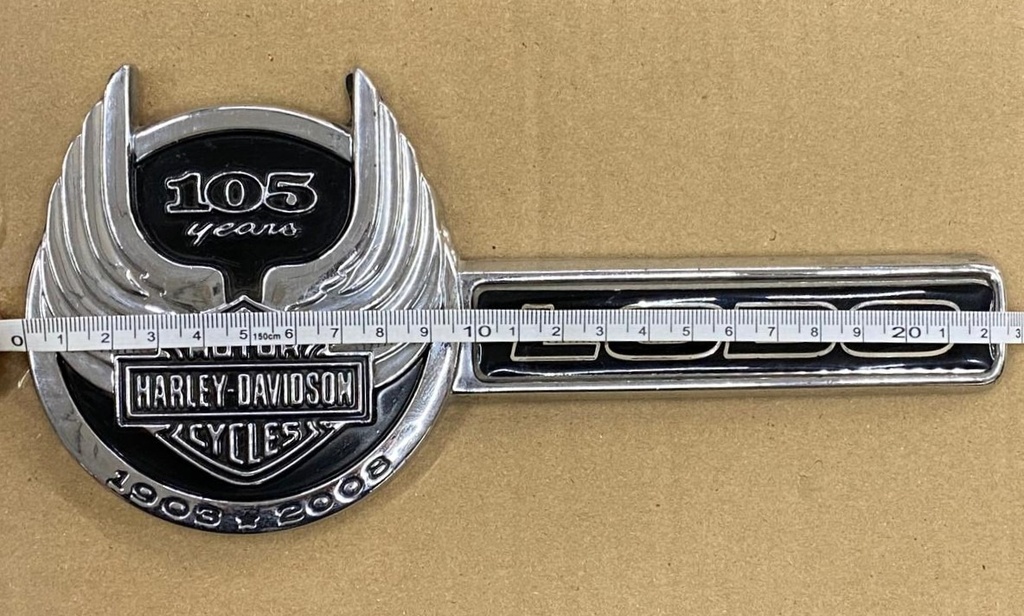 Emblema Letrero Ford Harley Lobo 105 Años