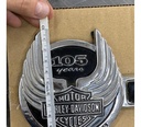 Emblema Letrero Ford Harley Lobo 105 Años