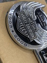 Emblema Letrero Fd Harley 105 Años F 250