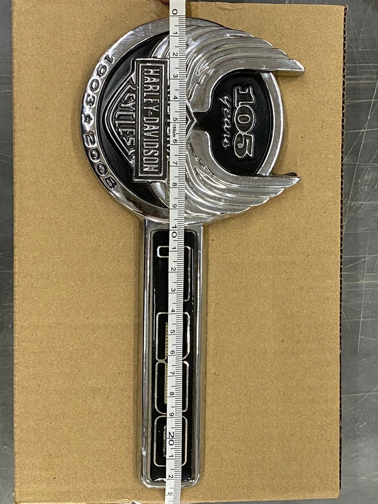 Emblema Letrero Fd Harley 105 Años F 250
