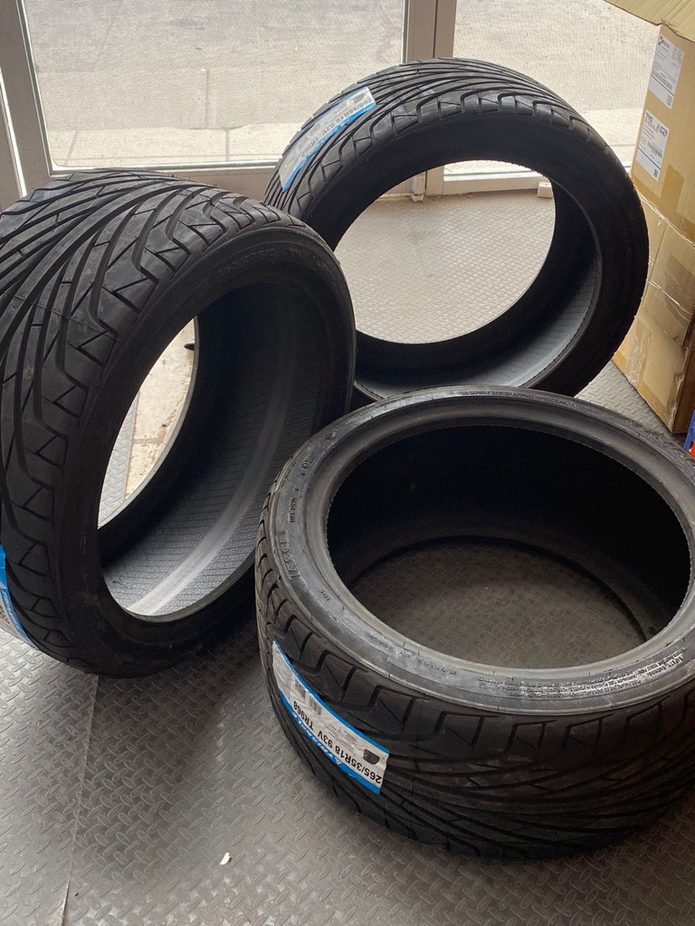 Llanta R18 265/35r18-93v Tr968 Triangle 