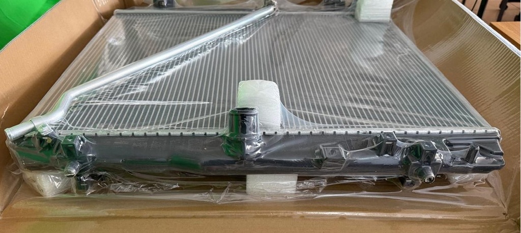 Radiador Toyota Hiace 2011 2012 2013 2014 2015 2016 Polar