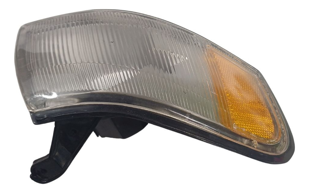 Cuarto Punta Nissan Sentra 1997-1999 Acrílico Ámbar Desgaste