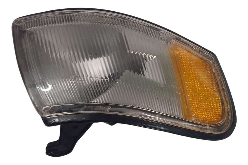 Cuarto Punta Nissan Sentra 1997-1999 Acrílico Ámbar Desgaste