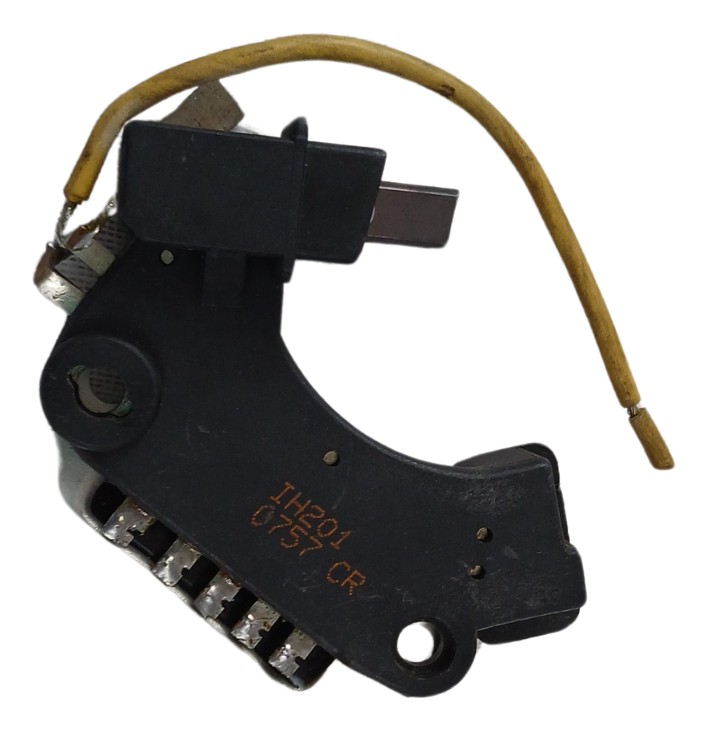 Regulador Datsun Hitachi Con Porta Carbon A Un Lado 12v