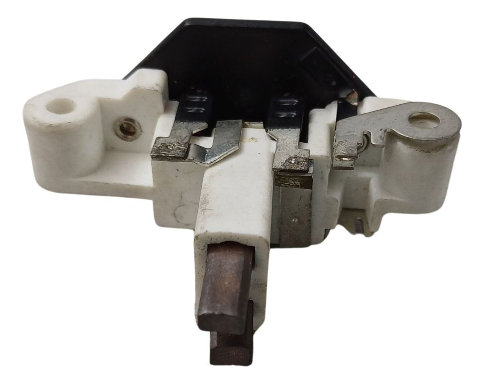 Regulador Automotive  Alternador Tipo Bosch Nissan