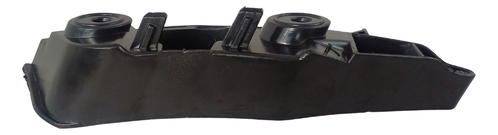 GUIA FASCIA DELANTERA VW JETTA BICENTENARIO 15-18 GLI/TDI/LIVE/FEST/COMFORTLINE/HIGHLINE/TRENDLINE/SPORTLINE L4/L5 4/5 CILINDROS 2.0/2.5L 4 PUERTAS IZQ