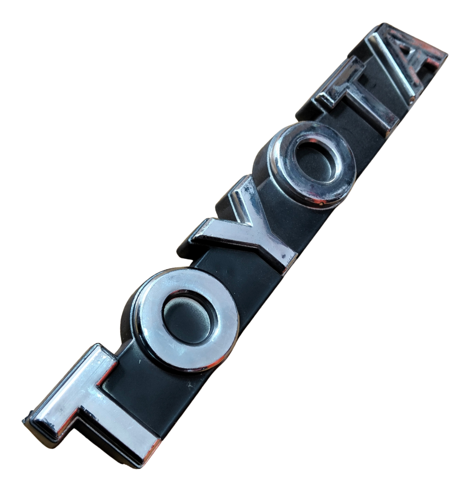 EMBLEMA PARRILLA TOYOTA P.U. LETRAS