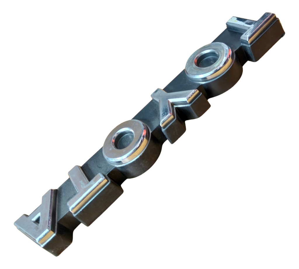 EMBLEMA PARRILLA TOYOTA P.U. LETRAS