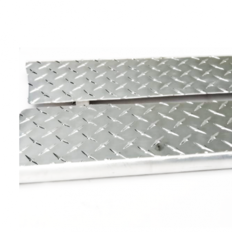 ESTRIBOS VW SEDAN 74-04 METAL ANTI DERRAPANTE PAR