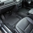 TAPETE UNIVERSAL AUTOS 2PZ CH NEGRO RAYAS