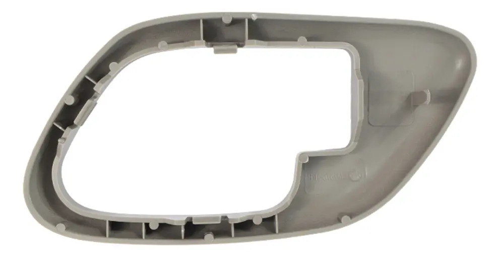 MANIJA INTERIOR CV CHEYENNE/CUSTOM 95-98/SUBURBAN 95-99/SILVERADO 95-98/TAHOE 95-99  GM SIERRA/YUKON 95-98  CD ESCALADE ESV 95-00  CV PICK UP 95-98  SOLO BISEL GRIS PLASTICO HUSHAN Derecho Delantera/Trasera  