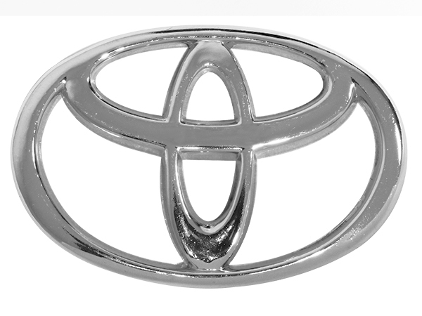 EMBLEMA ESCUDO TOYOTA CROMO 9.8x6.7 cm