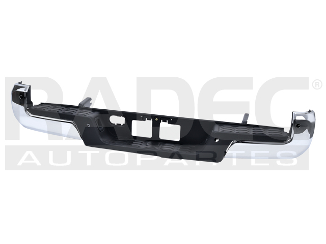 DEFENSA TRASERA TY TACOMA 16-23 C/HOYO P/SENSOR C/HULE S/TIRON CROMADA 4X2/4X4/TRD/SPORT/EDICION ESPECIAL V6 6 CILINDROS 3.5L 4 PUERTAS