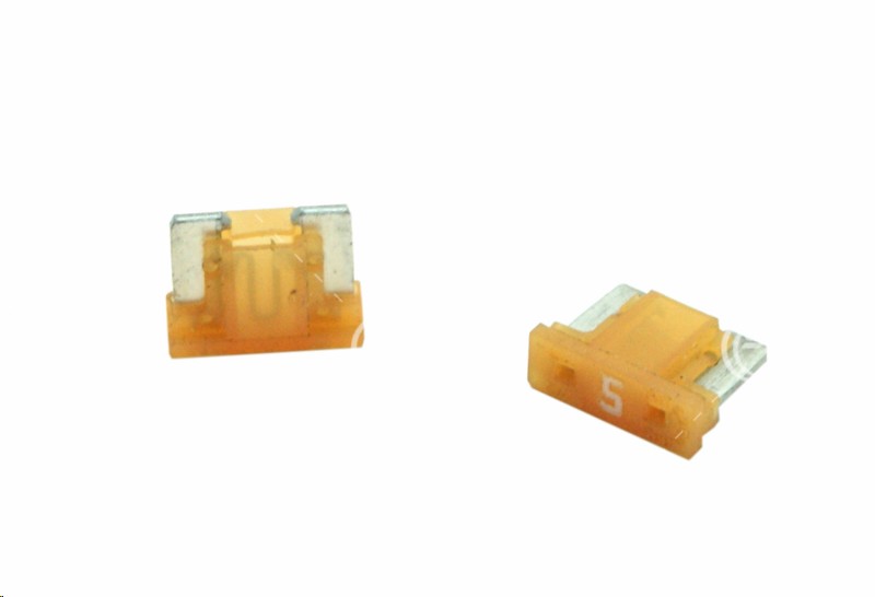 FUSIBLE ENCHUFE MINI PATA CORTA HD 03A P