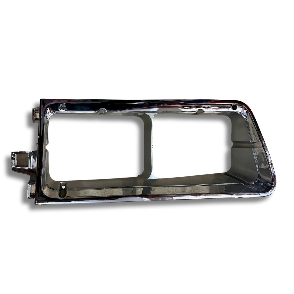 BISEL UNIDAD FREIGHTLINER CROMADO DER **