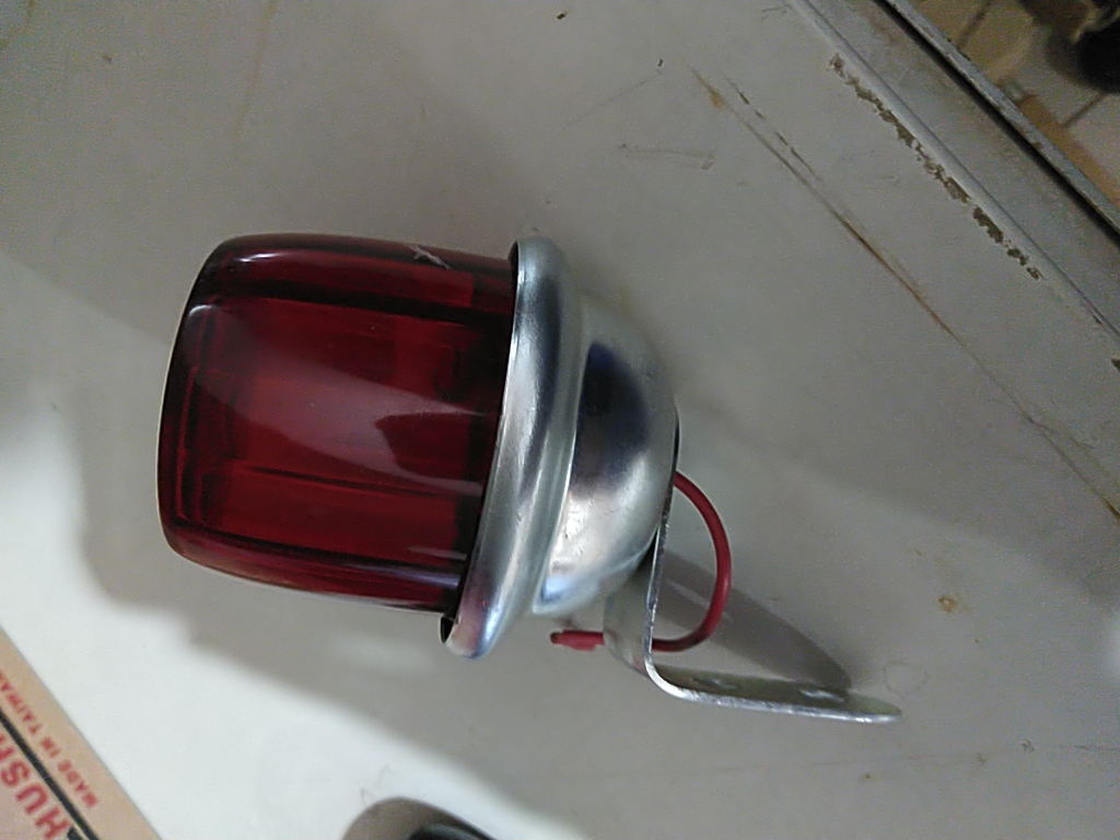 PLAFON CHARRO PATA L 2.5" ROJO   ***