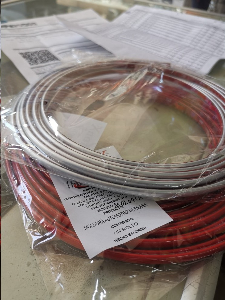 MOLDURA UNIVERSAL 6 MM 5 MTS ROJO ROLLO 