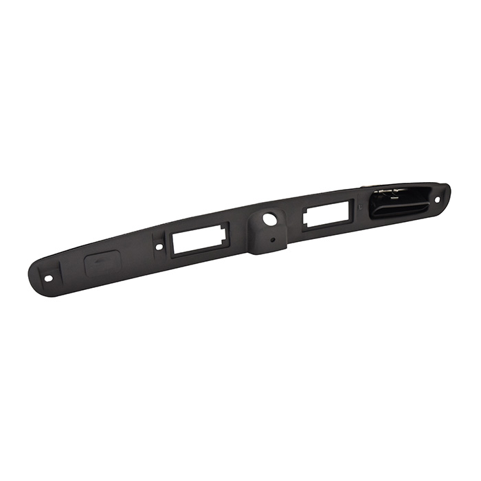 MOLDURA 5TA PUERTA DG JOURNEY 09-18  CON MANIJA ADAPTABLE CAMARA REVERSA SIN LUZ DE PLACA NEGRA CORRUGADA    