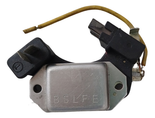 [RIH201] REGULADOR DATSUN HITACHI CON PORTA CARBON A UN LADO 12V